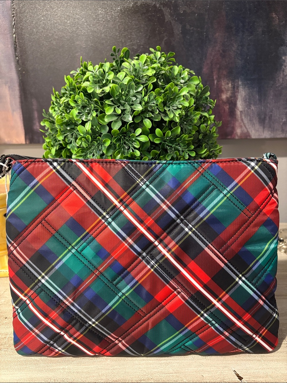 lug Dazxle Tartan Triple-Zip Cosmetic Pouch - Red Green Black NWT - Picture 2 of 10